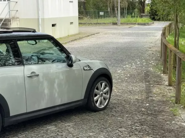 MINI 3 Portas Cooper D 50 Camden 6