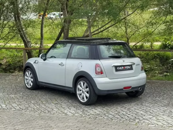 MINI 3 Portas Cooper D 50 Camden 7