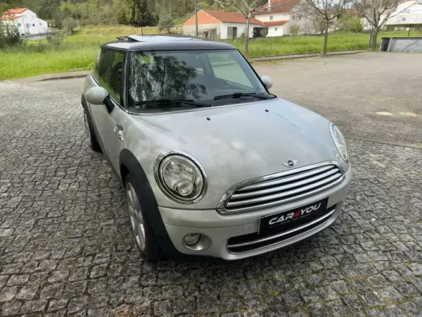 MINI 3 Portas Cooper D 50 Camden 13