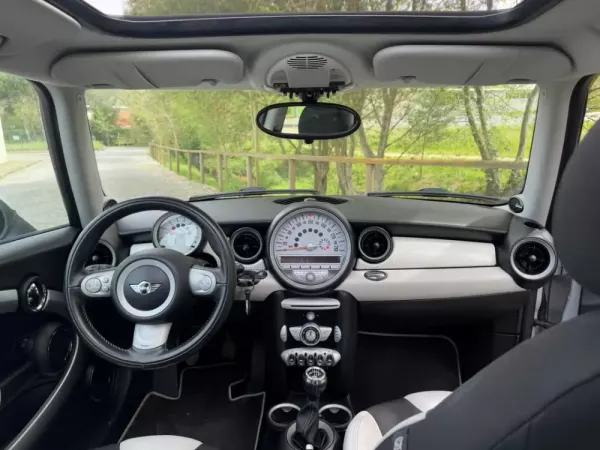 MINI 3 Portas Cooper D 50 Camden 16