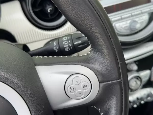 MINI 3 Portas Cooper D 50 Camden 21