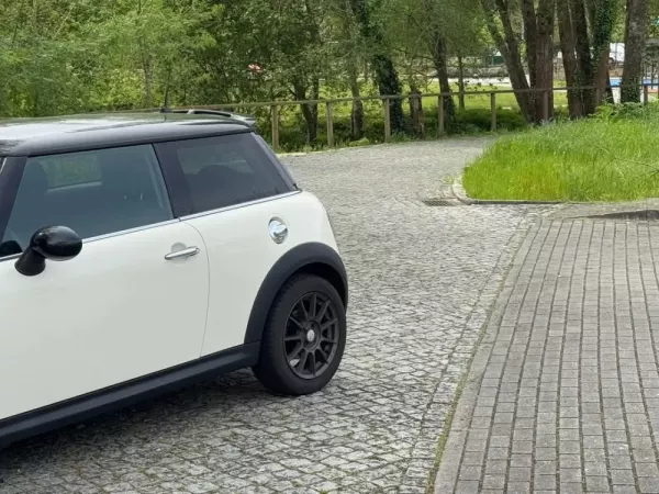 MINI 3 Portas Cooper S 4