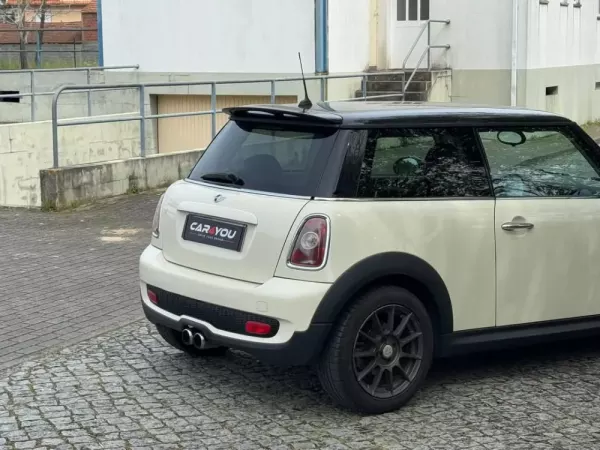 MINI 3 Portas Cooper S 5