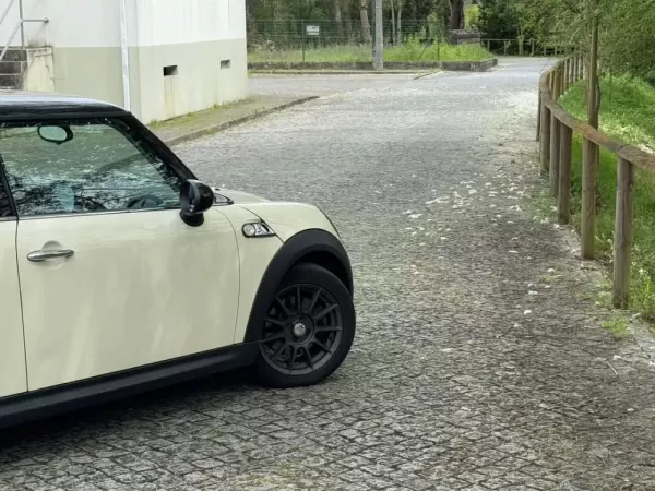 MINI 3 Portas Cooper S 6