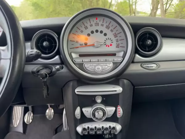 MINI 3 Portas Cooper S 8