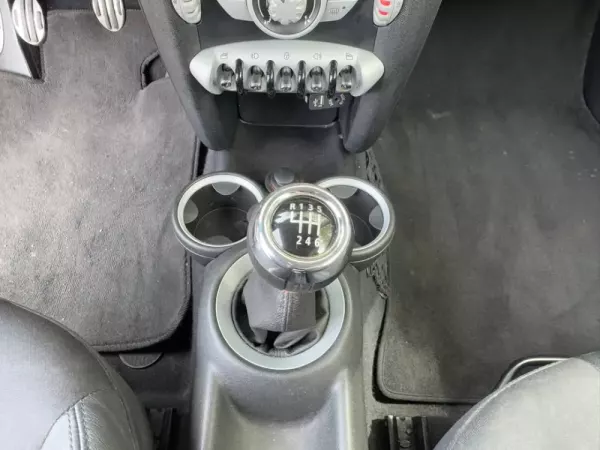 MINI 3 Portas Cooper S 9