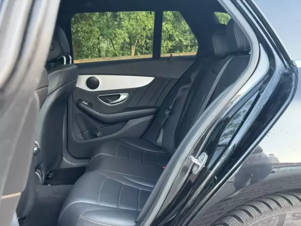 Mercedes-Benz C 220 d AMG Line 28