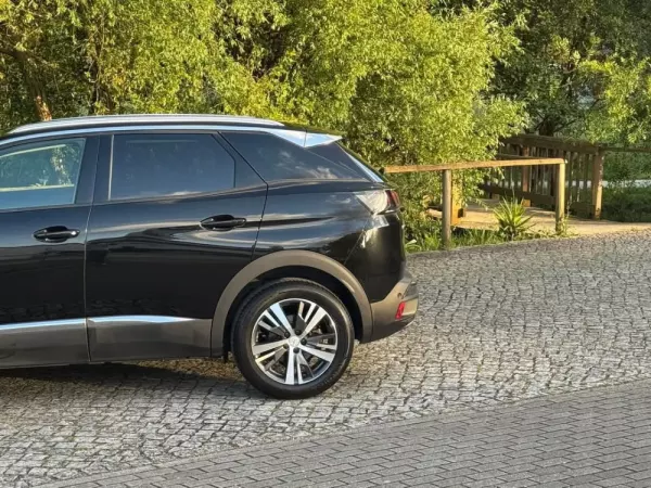 Peugeot 3008 1.5 BlueHDi Allure 11