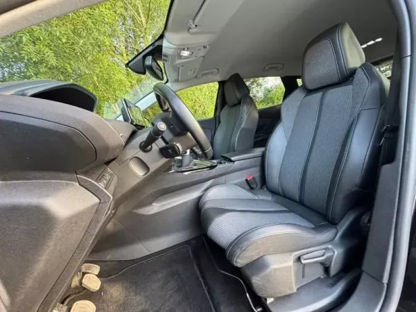 Peugeot 3008 1.5 BlueHDi Allure 24