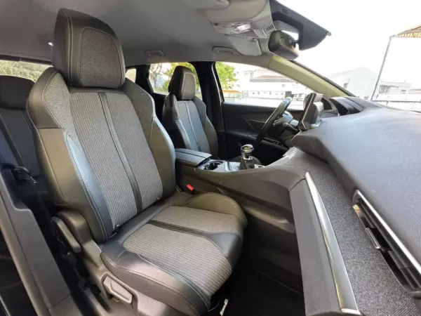 Peugeot 3008 1.5 BlueHDi Allure 26