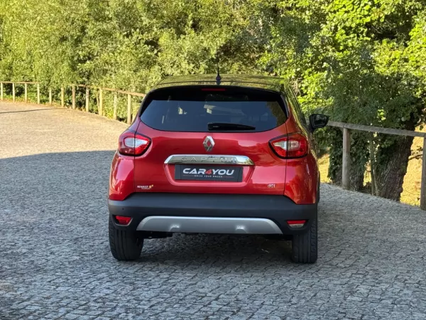 Renault Captur 1.5 dCi Helly Hansen 5