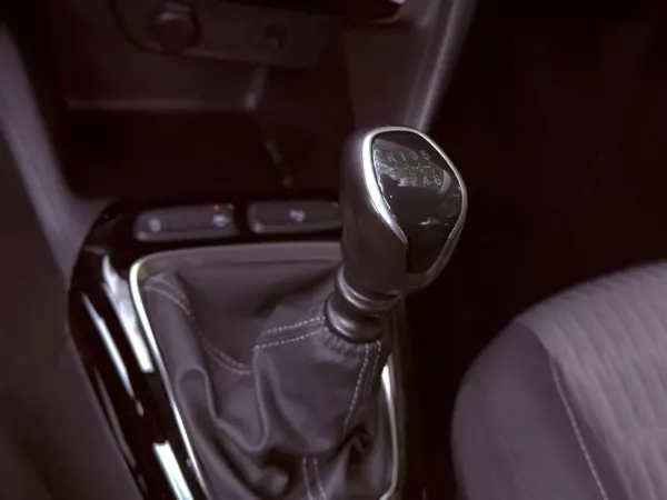 Opel Corsa 1.5 D Elegance 14