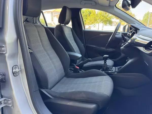 Opel Corsa 1.5 D Elegance 26