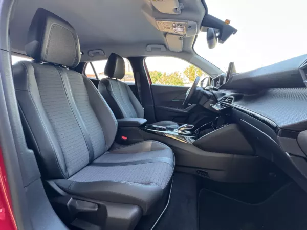 Peugeot e-2008 50 kWh Allure 23