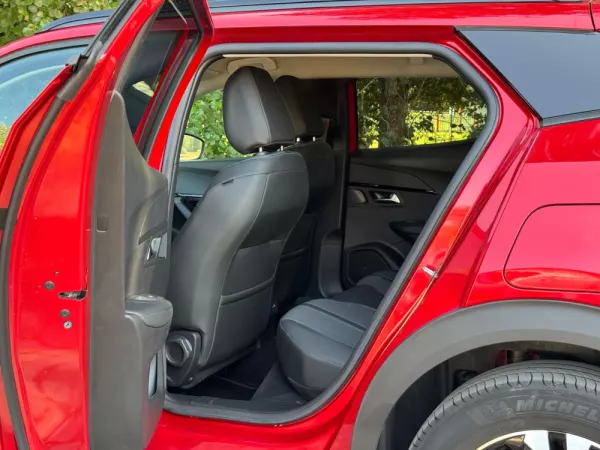 Peugeot e-2008 50 kWh Allure 27