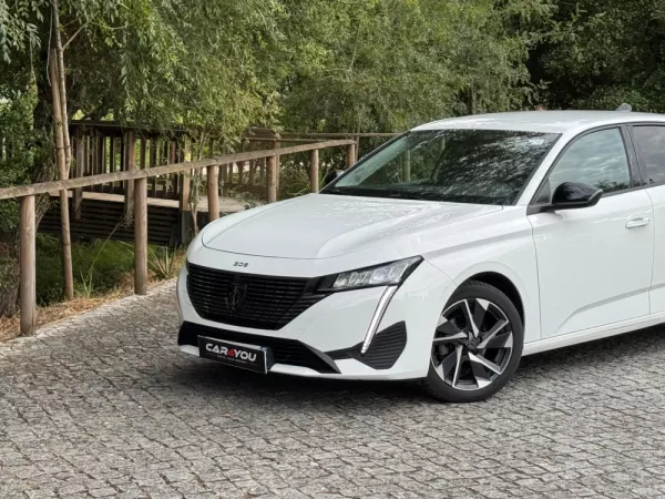 Peugeot 308 1.2 PureTech Allure EAT8 2