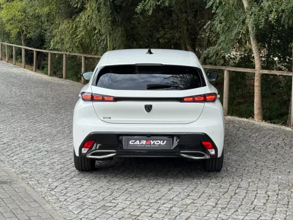 Peugeot 308 1.2 PureTech Allure EAT8 11