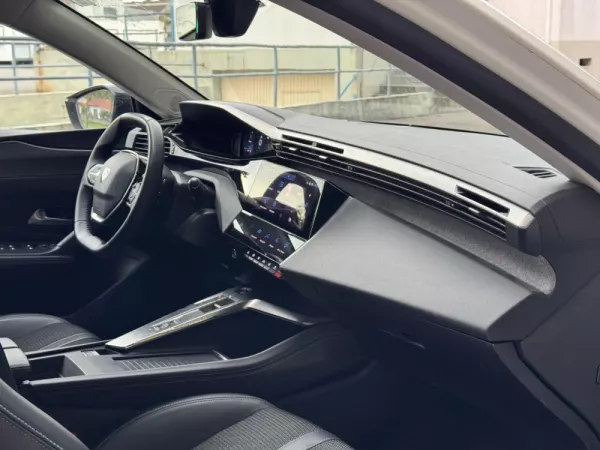 Peugeot 308 1.2 PureTech Allure EAT8 22