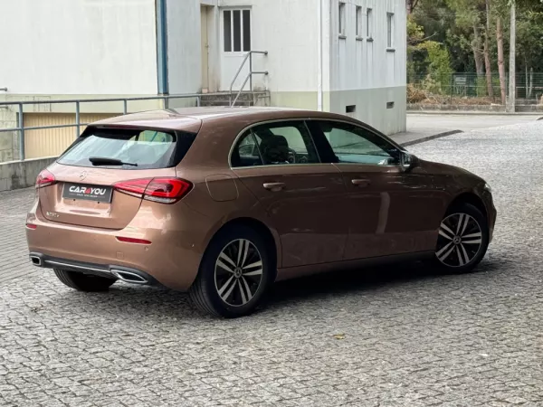 Mercedes-Benz CLA 250 e Progressive 4