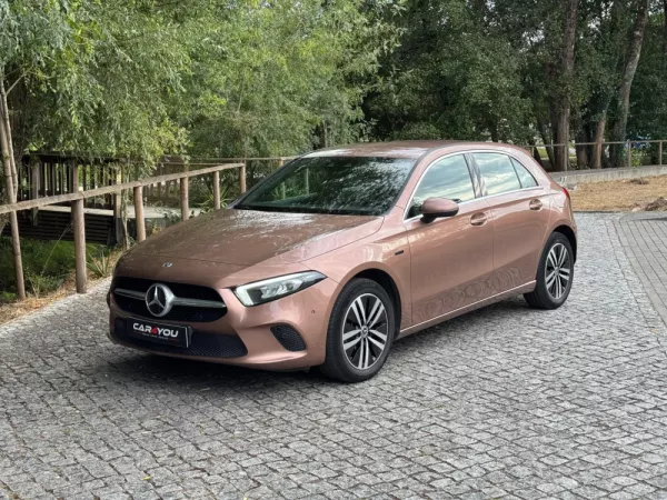 Mercedes-Benz CLA 250 e Progressive 10