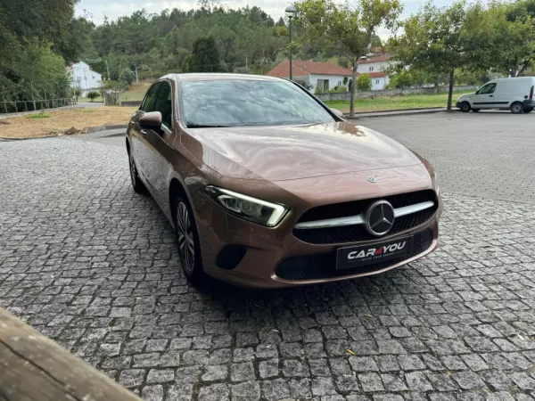 Mercedes-Benz CLA 250 e Progressive 12