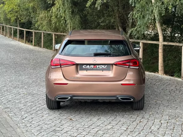 Mercedes-Benz CLA 250 e Progressive 13