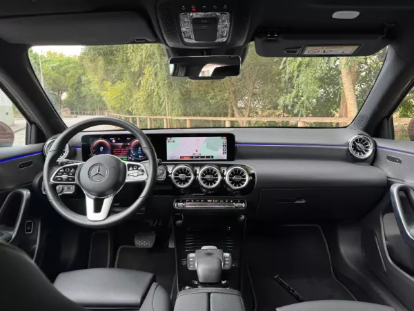 Mercedes-Benz CLA 250 e Progressive 14