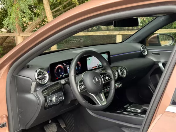 Mercedes-Benz CLA 250 e Progressive 18