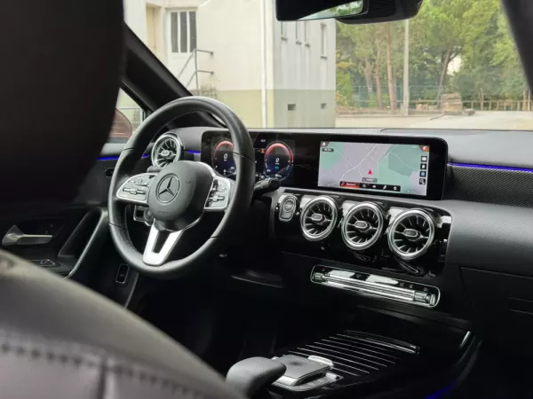 Mercedes-Benz CLA 250 e Progressive 19