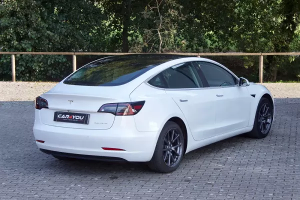 Tesla Model 3 Long-Range Dual Motor AWD 6