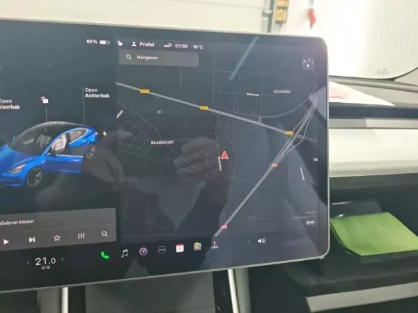 Tesla Model 3 Standard Range Plus RWD 5