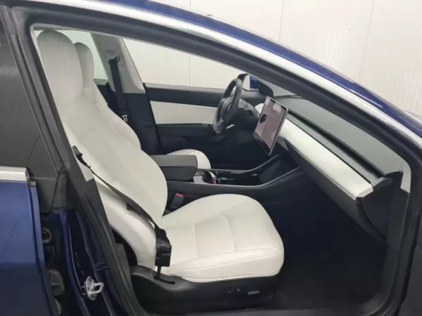 Tesla Model 3 Standard Range Plus RWD 7