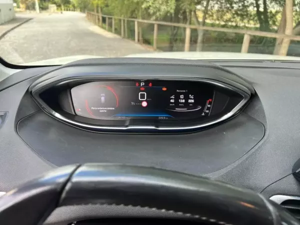 Peugeot 3008 1.5 BlueHDi Allure EAT8 19