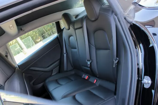 Tesla Model 3 Standard RWD Plus 28