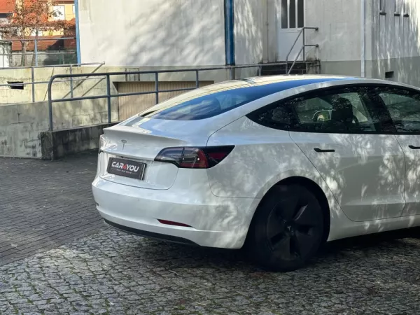 Tesla Model 3 Standard Range Plus RWD 5