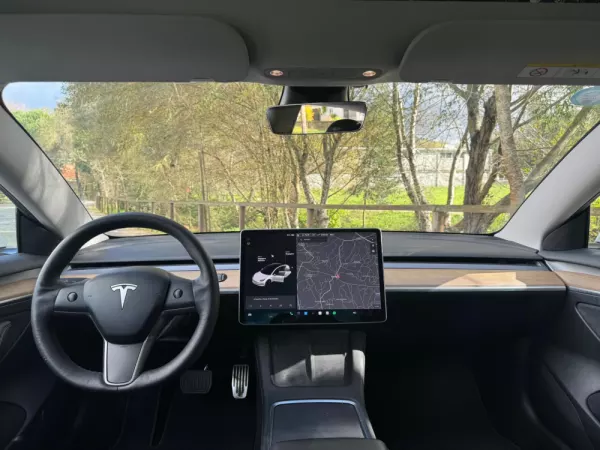 Tesla Model 3 Standard Range Plus RWD 16