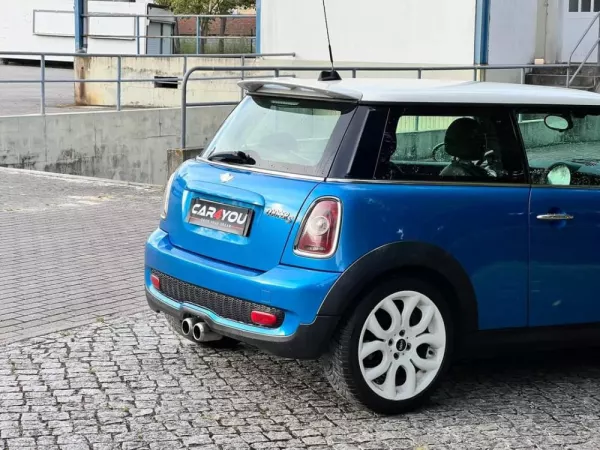 MINI 3 Portas Cooper S 5