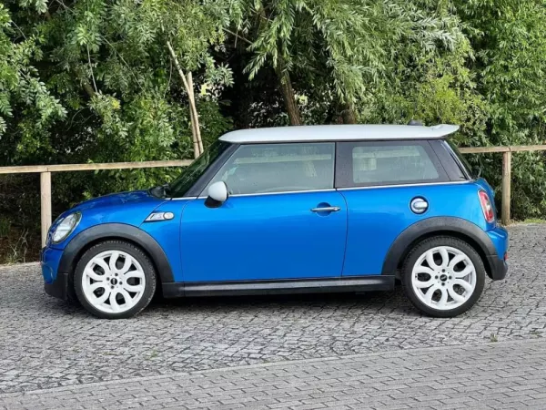 MINI 3 Portas Cooper S 9