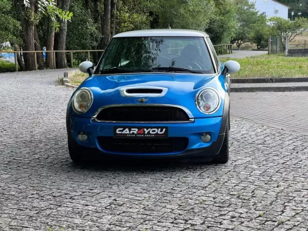 MINI 3 Portas Cooper S 13