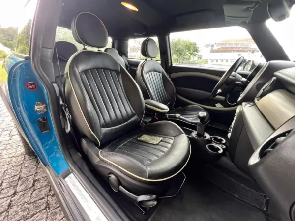 MINI 3 Portas Cooper S 24