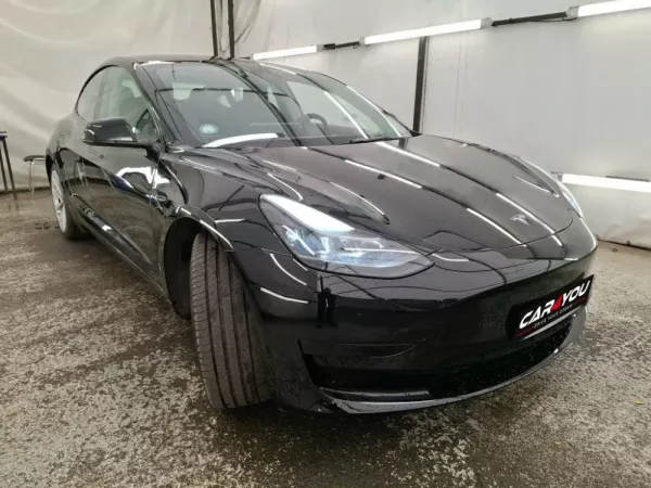 Tesla Model 3 Standard Range Plus RWD 3