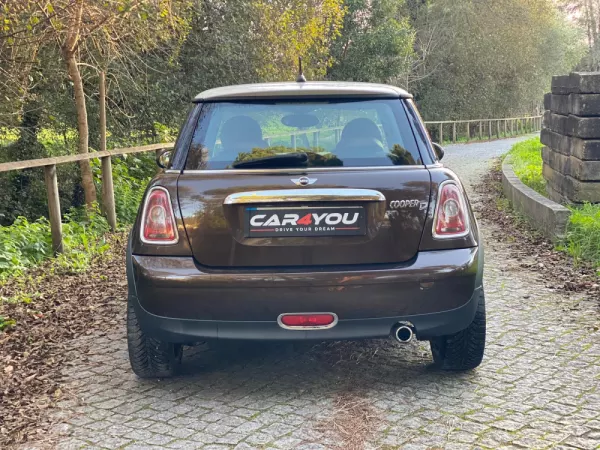 MINI 3 Portas Cooper D 7