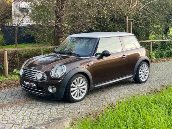 MINI 3 Portas Cooper D 9