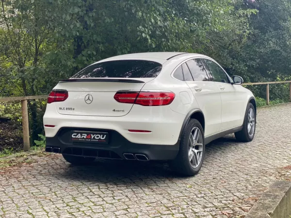 Mercedes-Benz GLC 250 d Coupé AMG Line 4-Matic 13