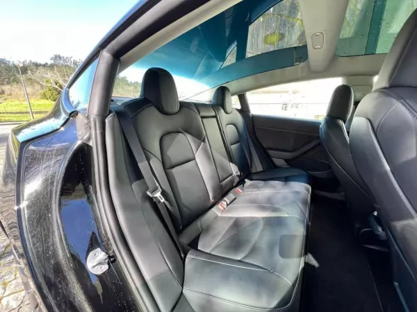 Tesla Model 3 Performance Dual Motor AWD 27