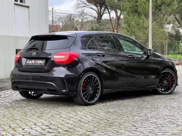 Mercedes-Benz A 45 AMG 4-Matic 8