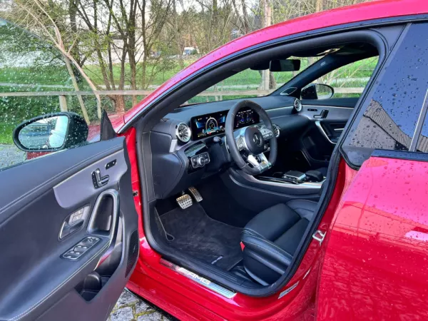 Mercedes-Benz CLA 45 AMG S Shooting Brake 4Matic+ 27