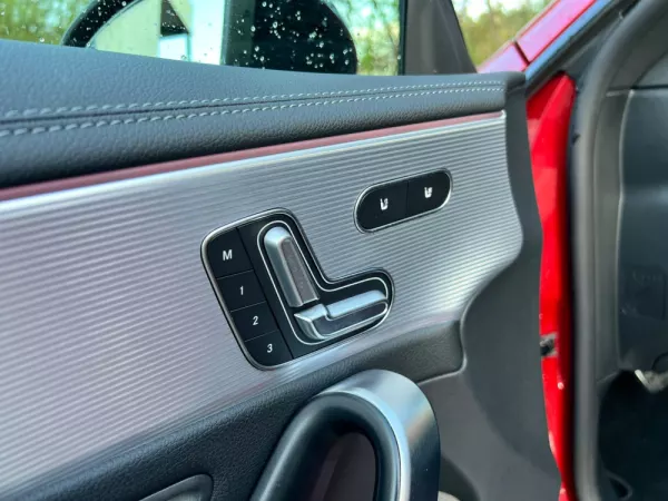 Mercedes-Benz CLA 45 AMG S Shooting Brake 4Matic+ 32