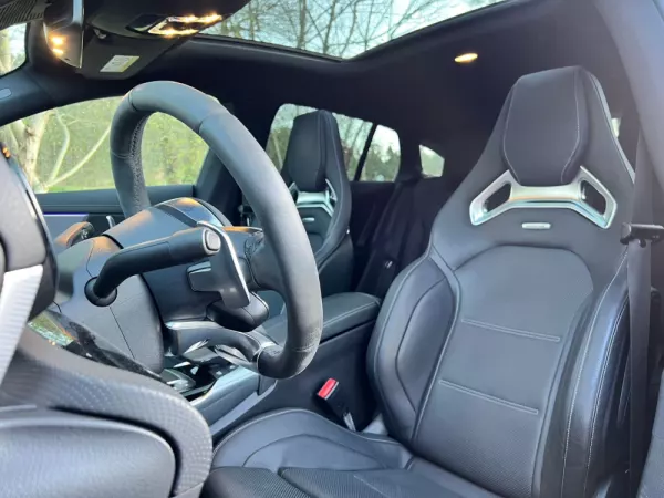 Mercedes-Benz CLA 45 AMG S Shooting Brake 4Matic+ 41