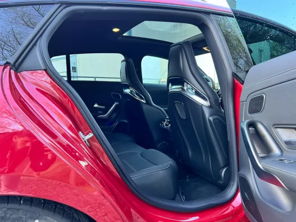 Mercedes-Benz CLA 45 AMG S Shooting Brake 4Matic+ 43